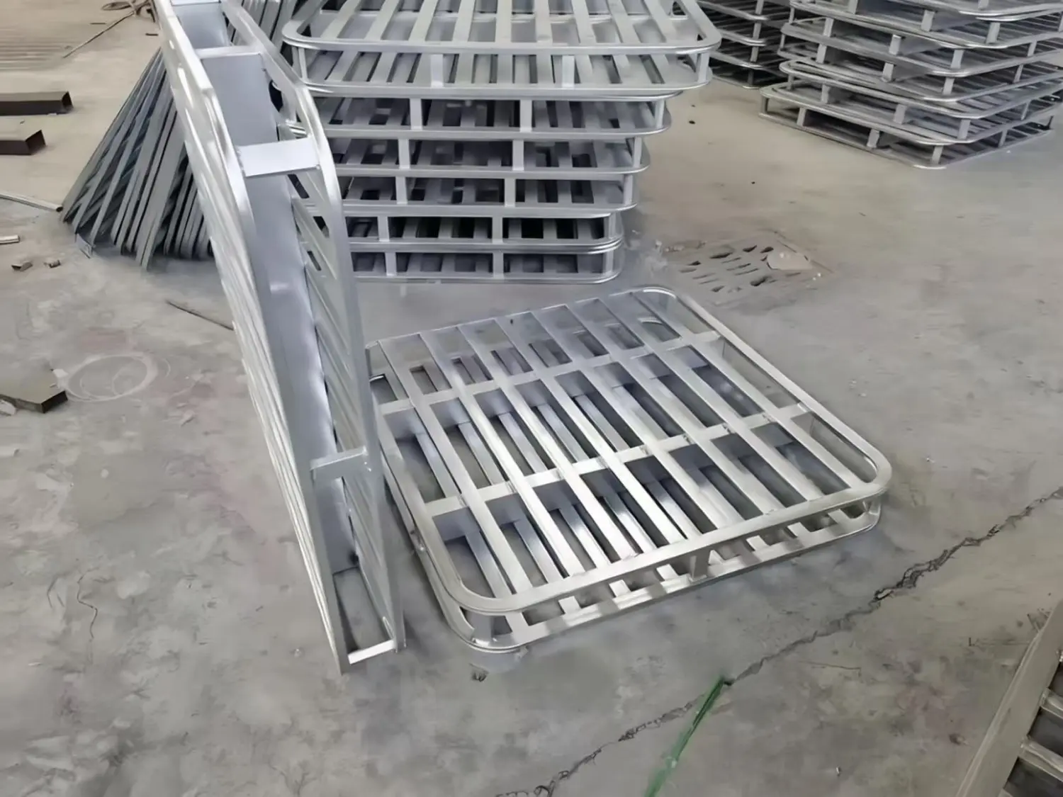 Heavy Duty Steel Pallet - Image 2